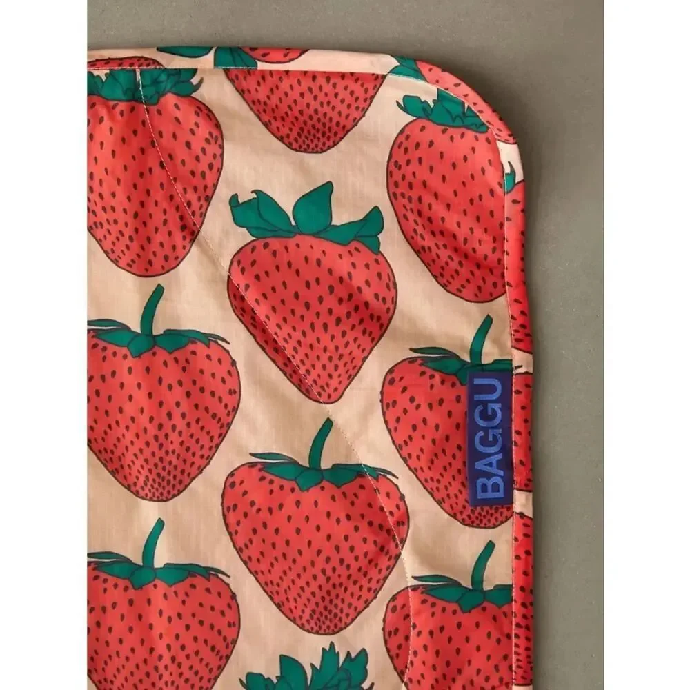 BAGGU Puffy Printed Picnic Blanket Urban Outfitters NEW